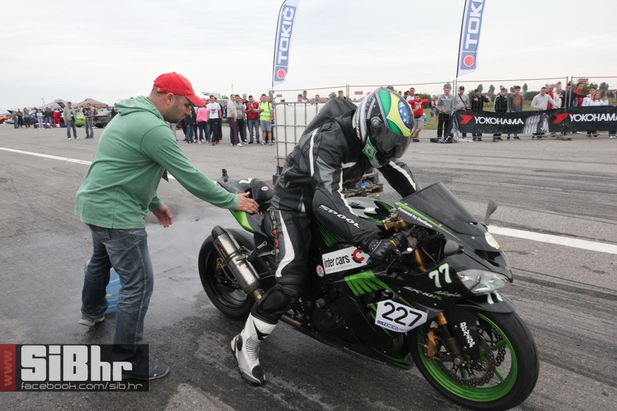 street_race_1_SiB_hr_25 street_race_1_SiB_hr_25