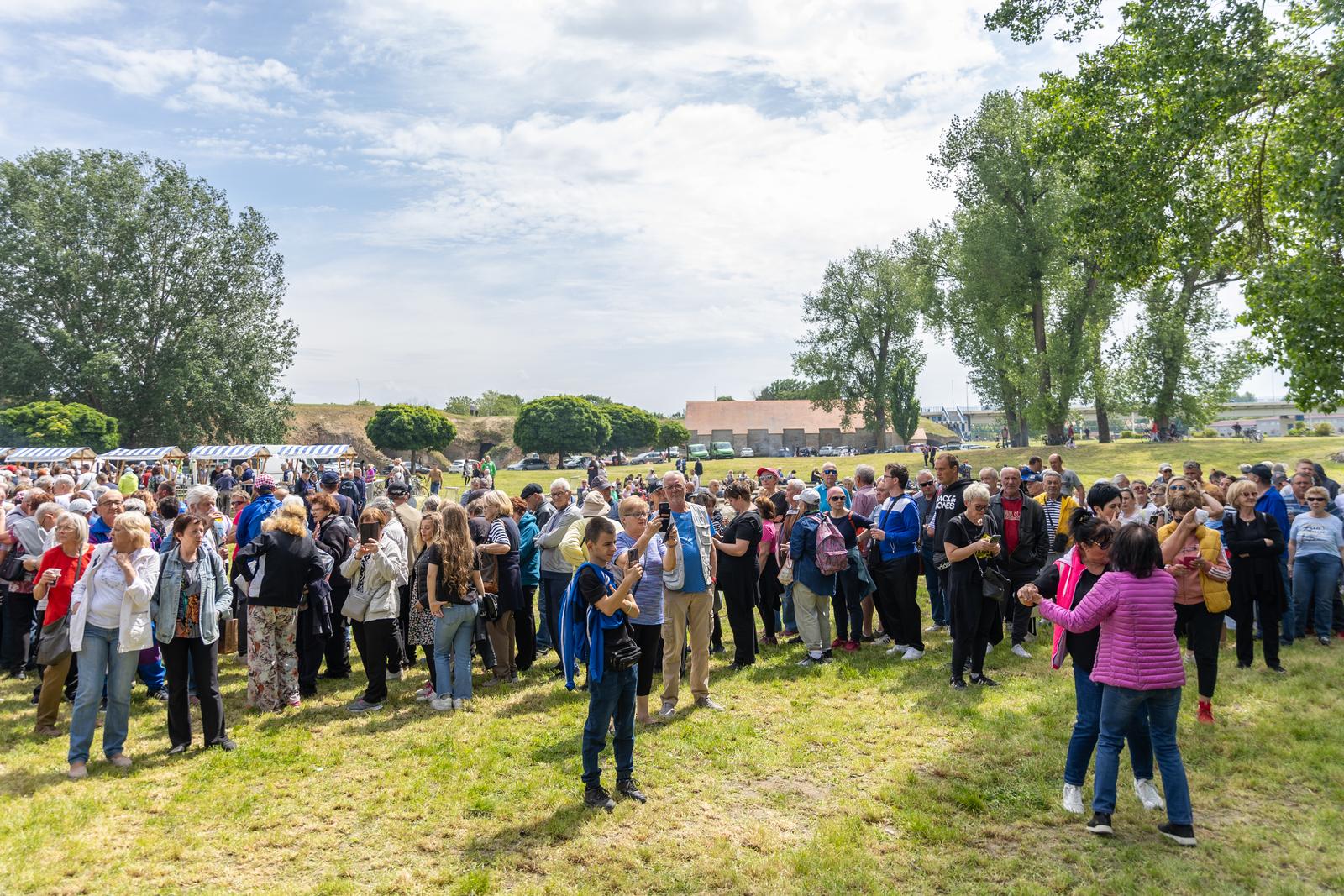 Podijeljeno 2500 porcija graha kod katakombi