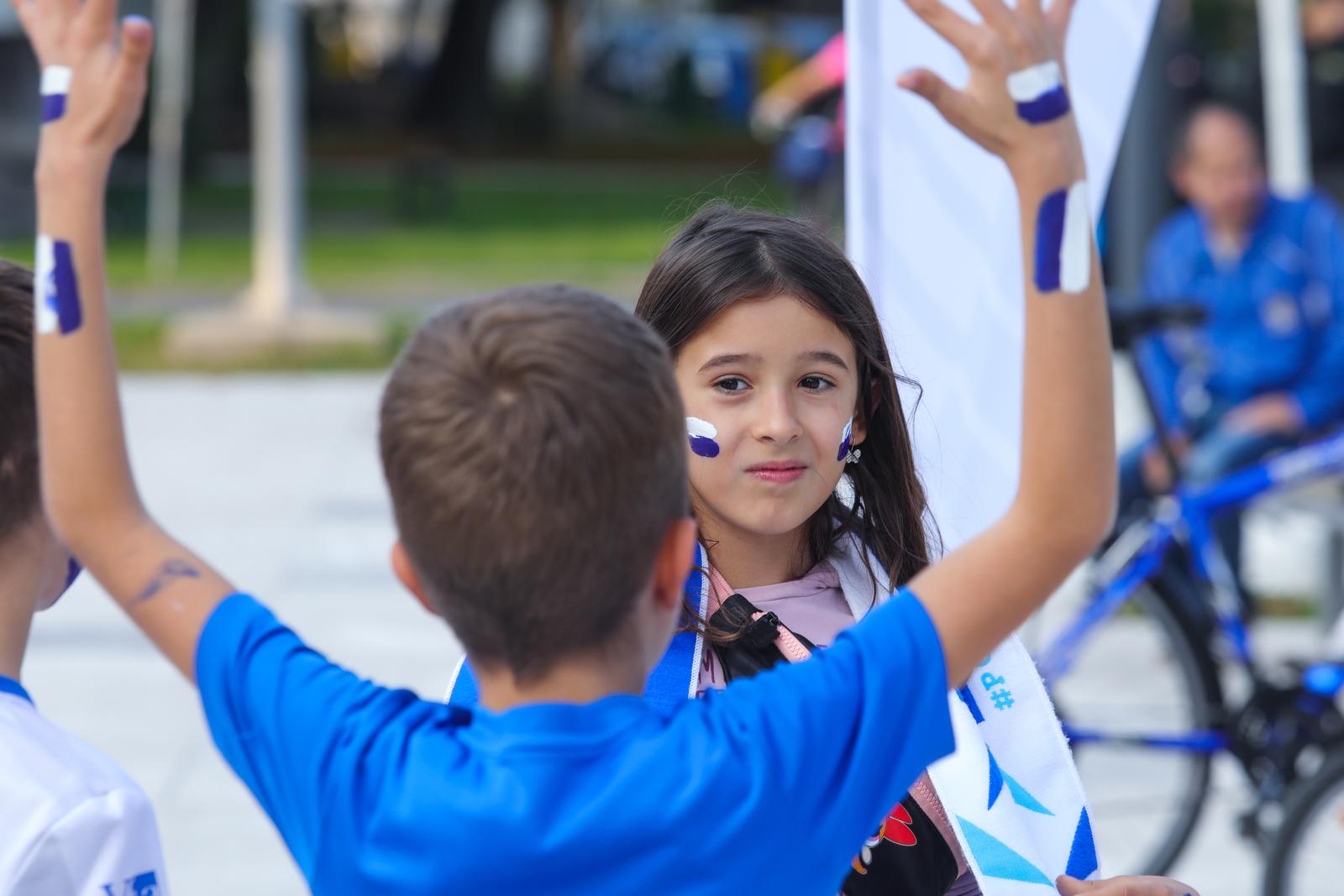 Bijelo-plavi korner Jug 2 Bijelo-plavi korner Jug 2