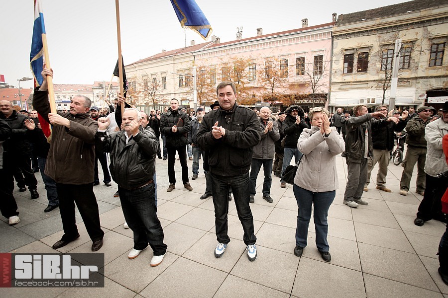 oslobodeni_generali_16112012_mb