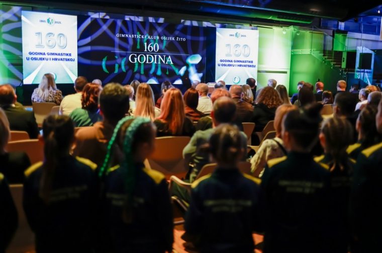 101-_Q1A4739 101-_Q1A4739