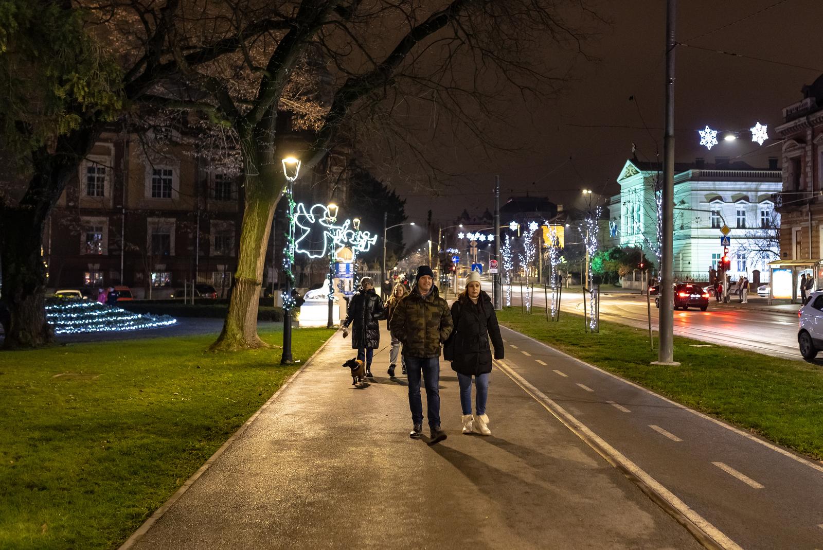 Advent u Osijeku ove godine još sjajniji i čarobniji