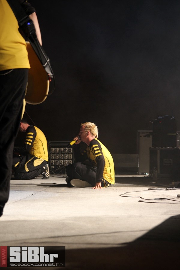 dubioza_sars_2014_zoran_bastion dubioza_sars_2014_zoran_bastion