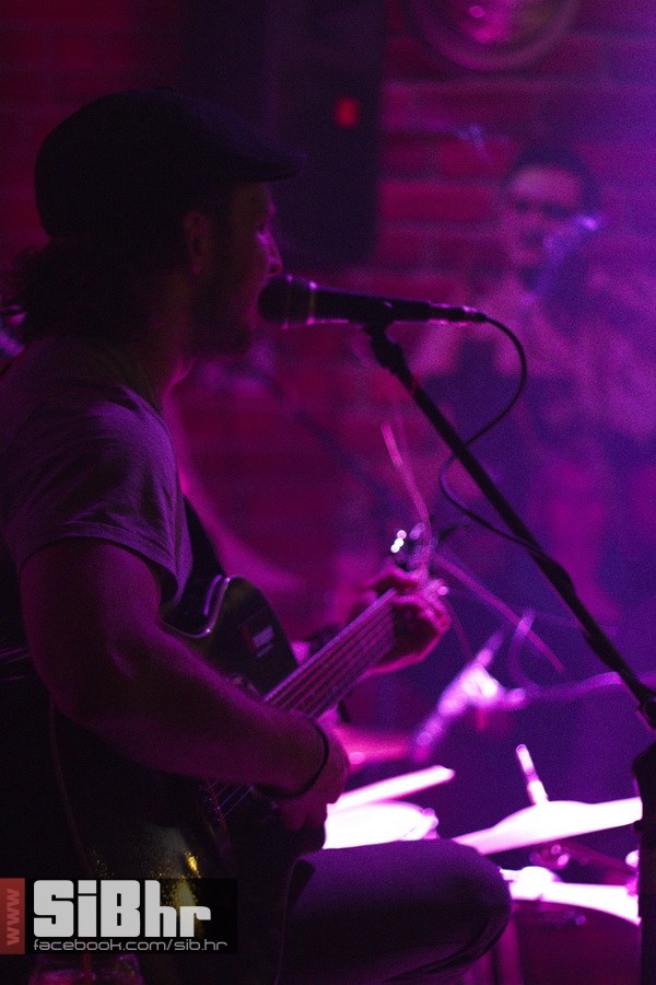 akusticna_svirka_cadillac_14