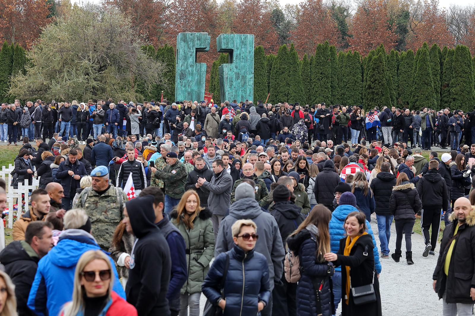 Deseci tisuća ljudi došlo u Vukovar odat počast gradu heroju