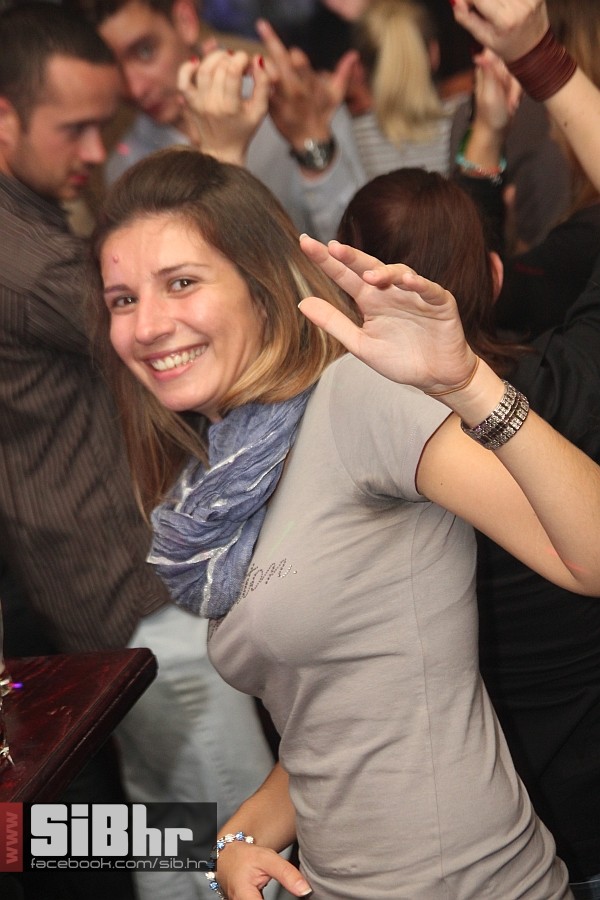 2014_10_12_fortpub_osijek_night
