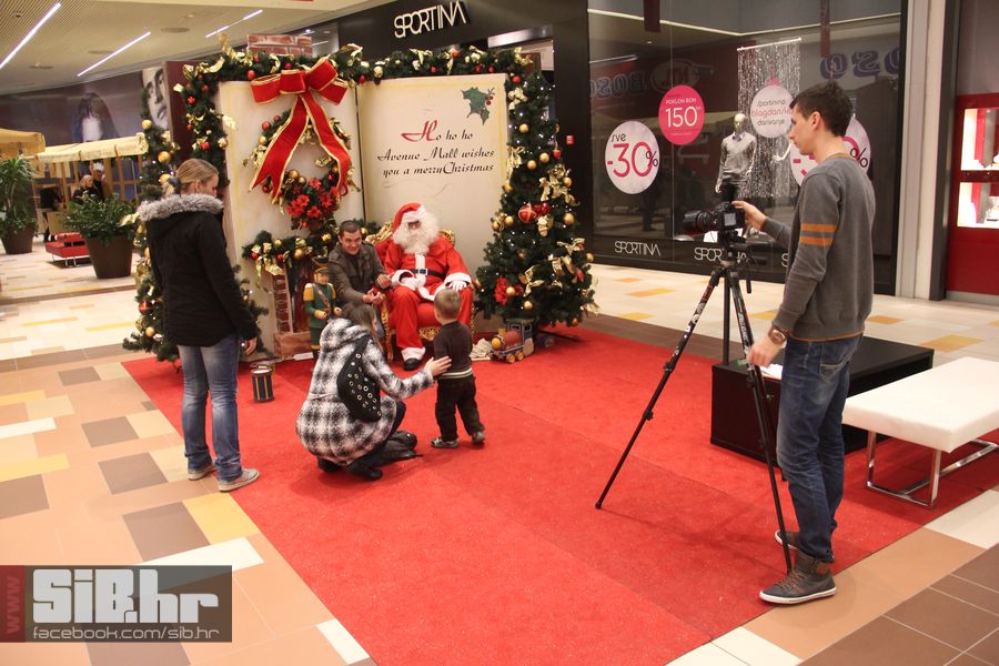 Bozic_AvenueMall_SiBhr_21 Bozic_AvenueMall_SiBhr_21