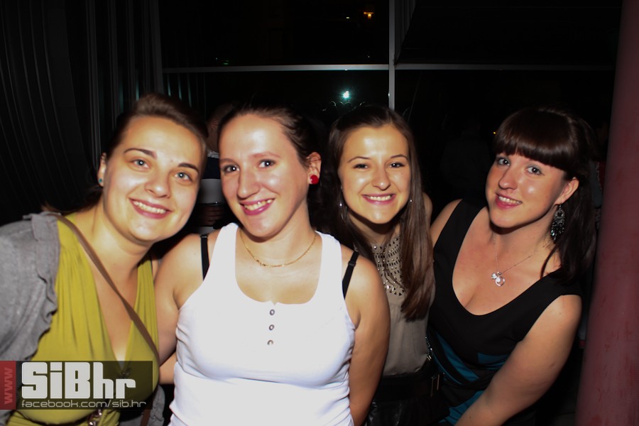 dc_party_2706_SiBhr_13 dc_party_2706_SiBhr_13