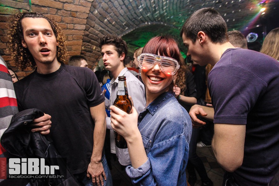 exit-viptaxi_SiBhr_32 exit-viptaxi_SiBhr_32