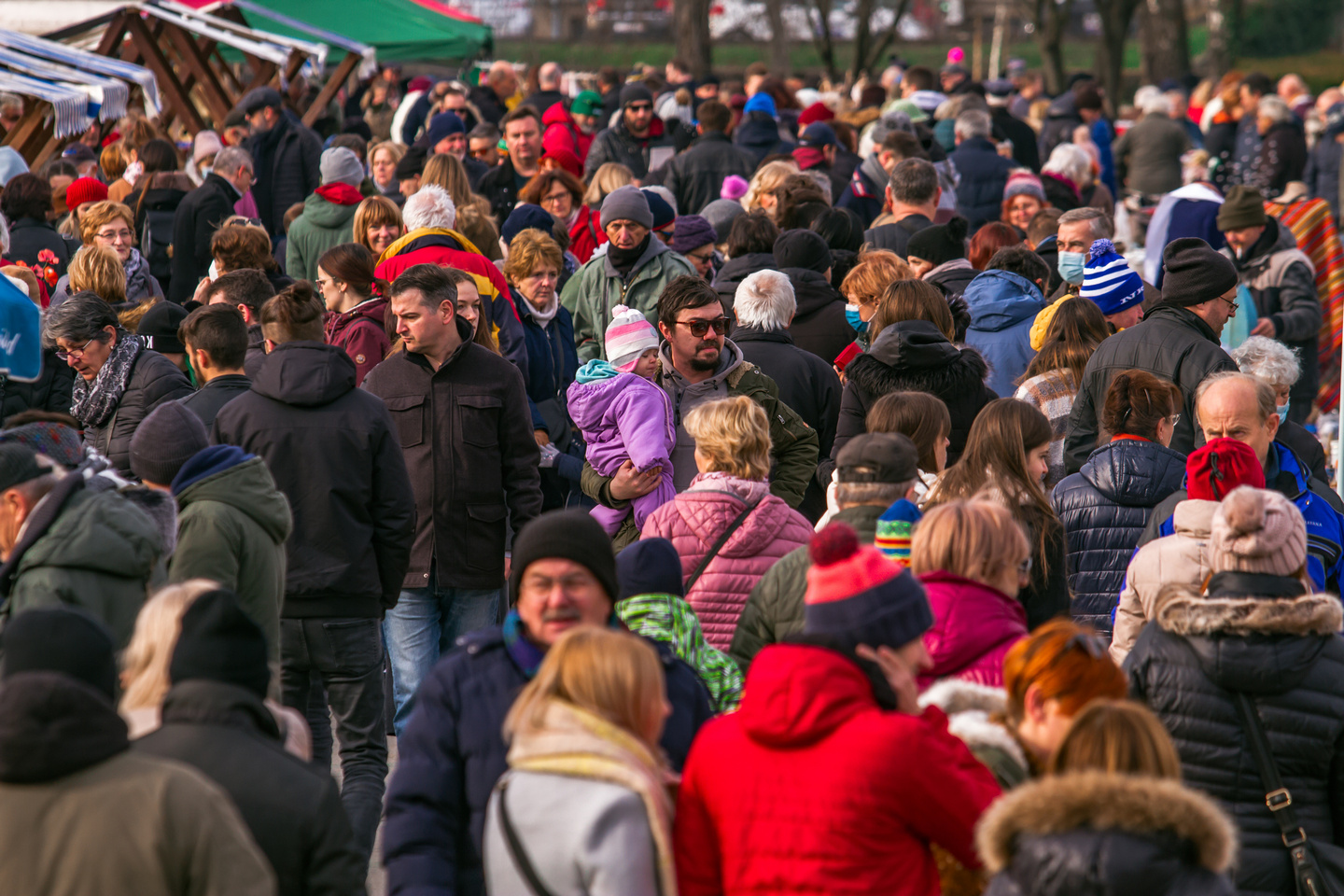 Gužva na posljednjem ovogodišnjem Sajmu antikviteta