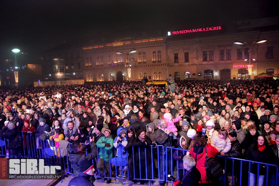 novagtrgkinolumiermediumlotus15 novagtrgkinolumiermediumlotus15