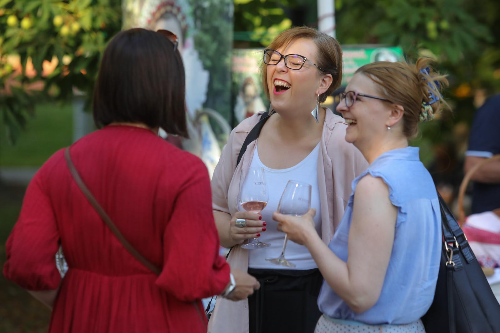 Večeri vina i umjetnosti, srpanj 2022.