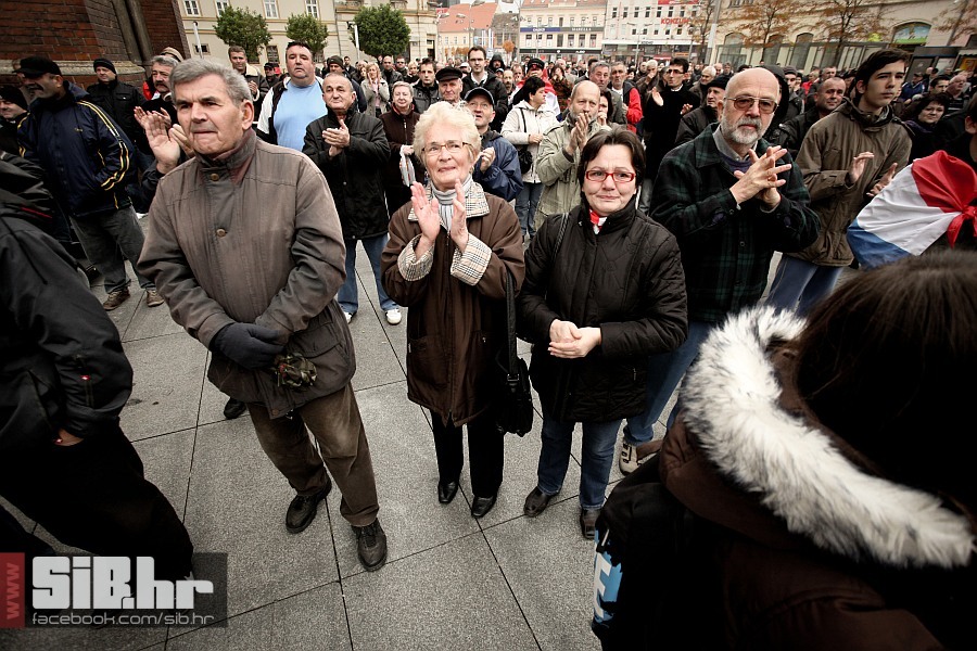 oslobodeni_generali_16112012_mb