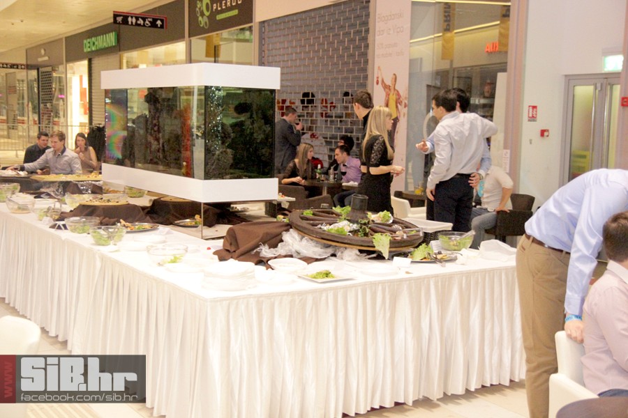 novagtrgkinolumiermediumlotus12 novagtrgkinolumiermediumlotus12