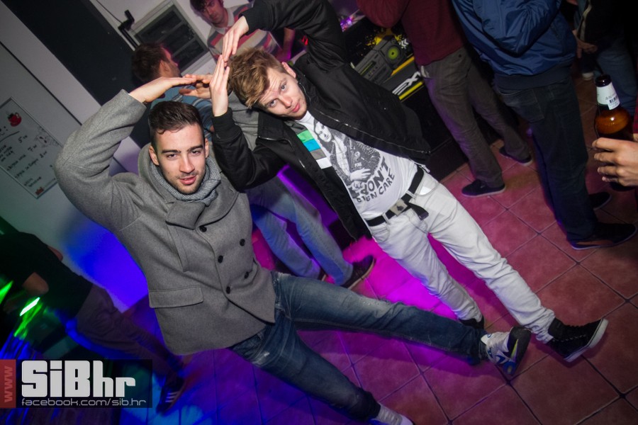 exit_05102013_SiBhr_3