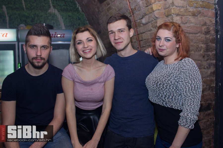 outside_striptiz_osijek_15