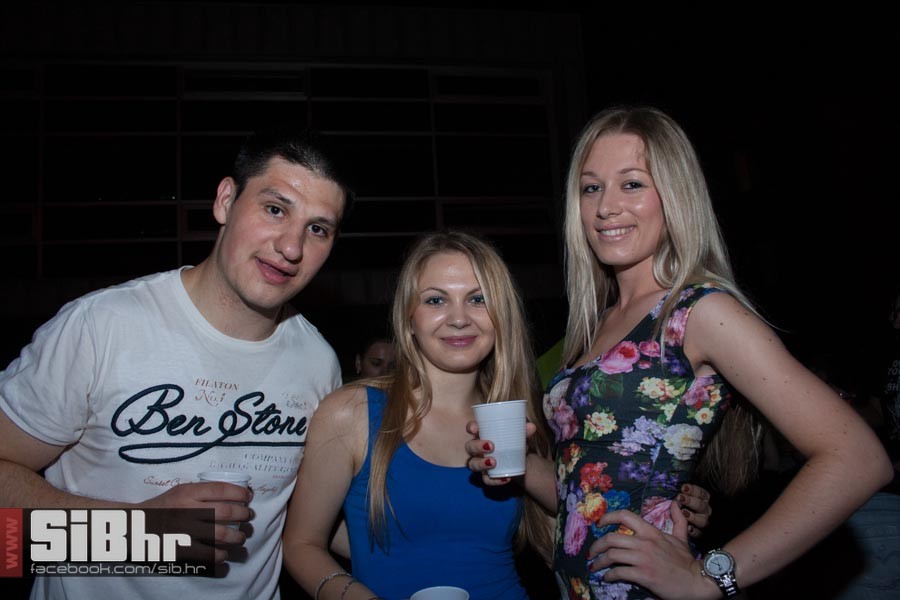 dc_party_SiBhr_26