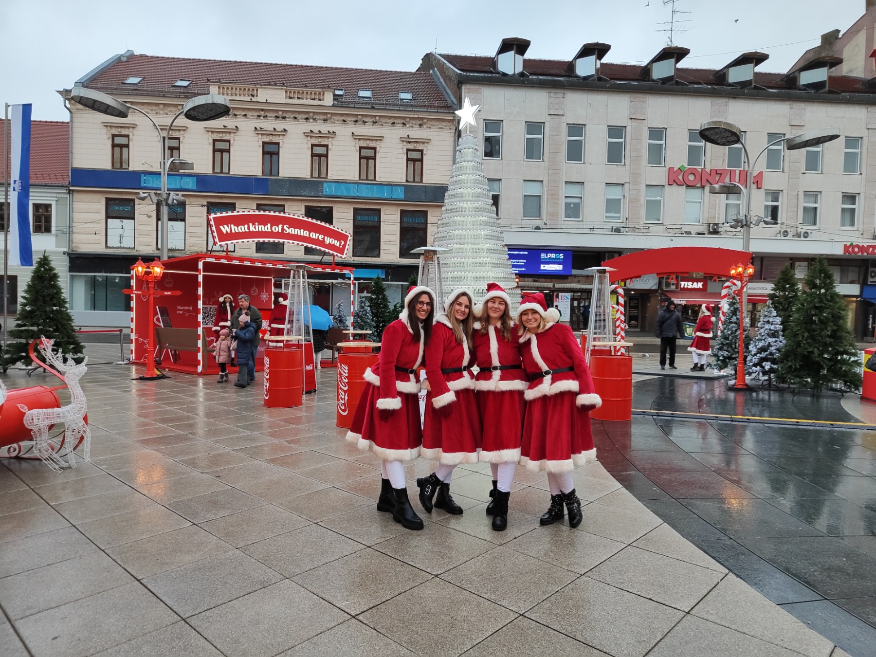 Coca-Colin božićni kamion u Osijeku 2023.