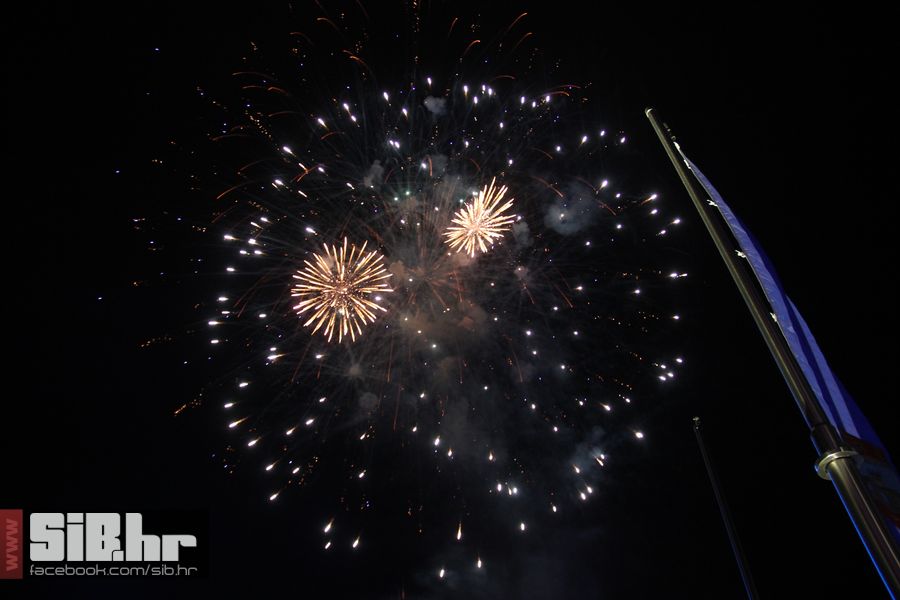 SvecanoOtvorenTrgSlobode_SiBhr_