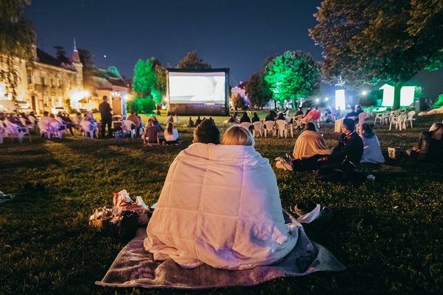 kino pod zvijezdama