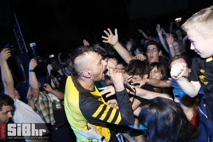 dubioza_sars_2014_zoran_bastion dubioza_sars_2014_zoran_bastion