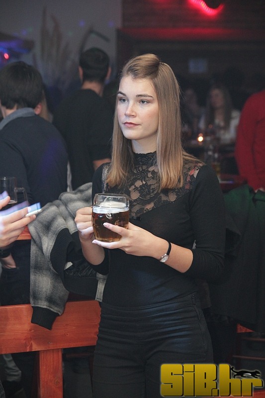 skapada_pullover_medium_17_11_2