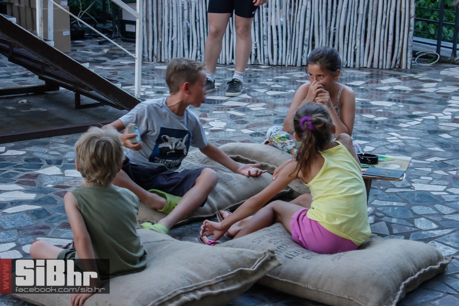 in_da_sofa-osijek_14