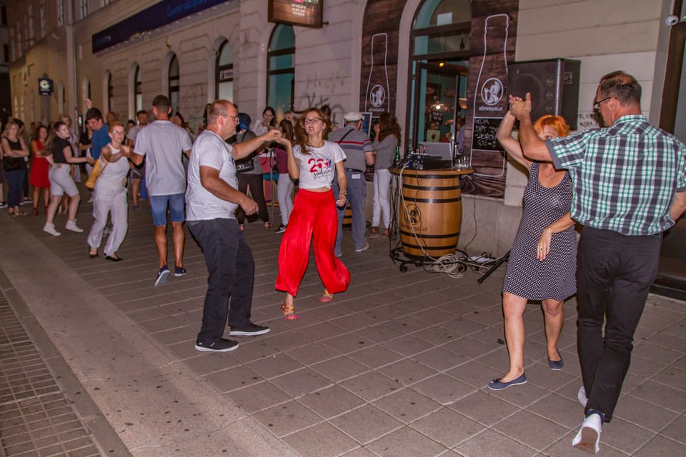 Osječka ljetna noć Osječka ljetna noć