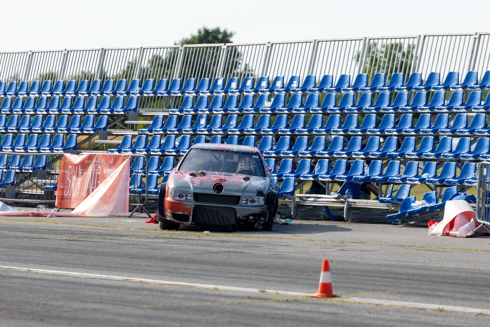 Street Race Osijek – automobil se zabio u publiku, šestero ozlijeđenih