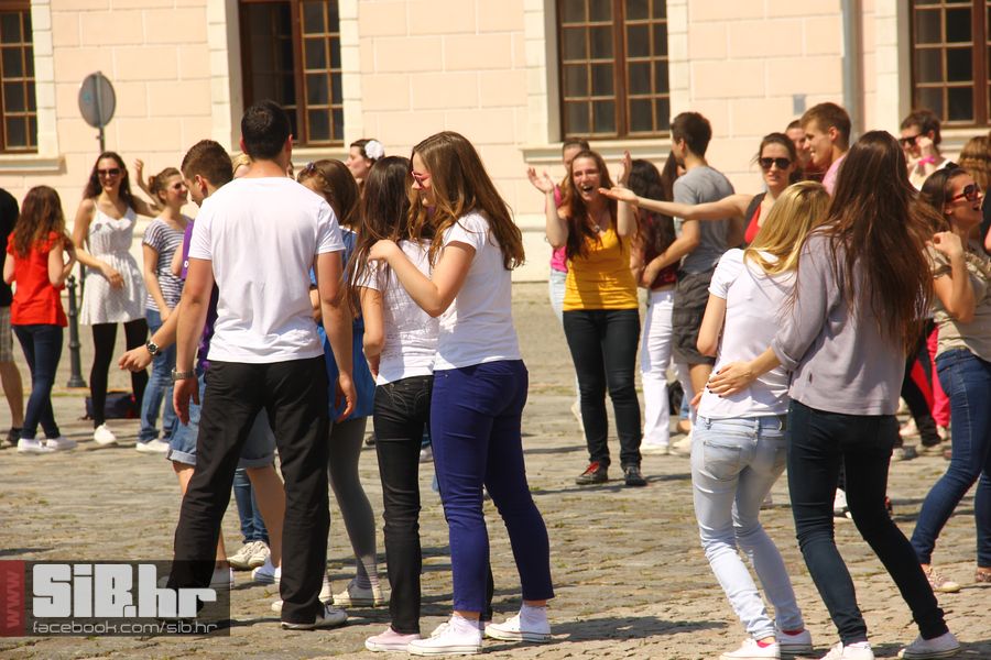 quadrillaj_SiBhr_22