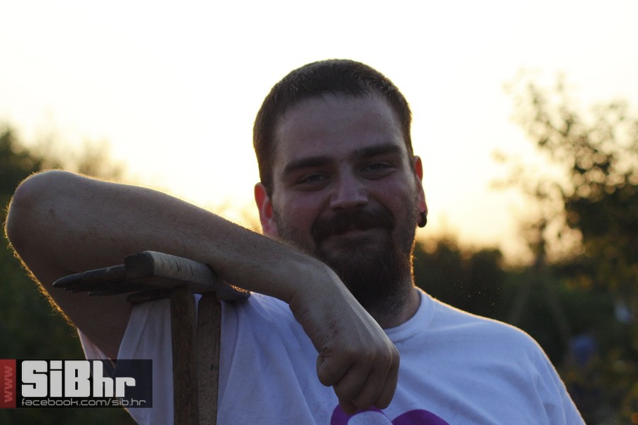 slama_dan_drugi_SiBhr_79 slama_dan_drugi_SiBhr_79