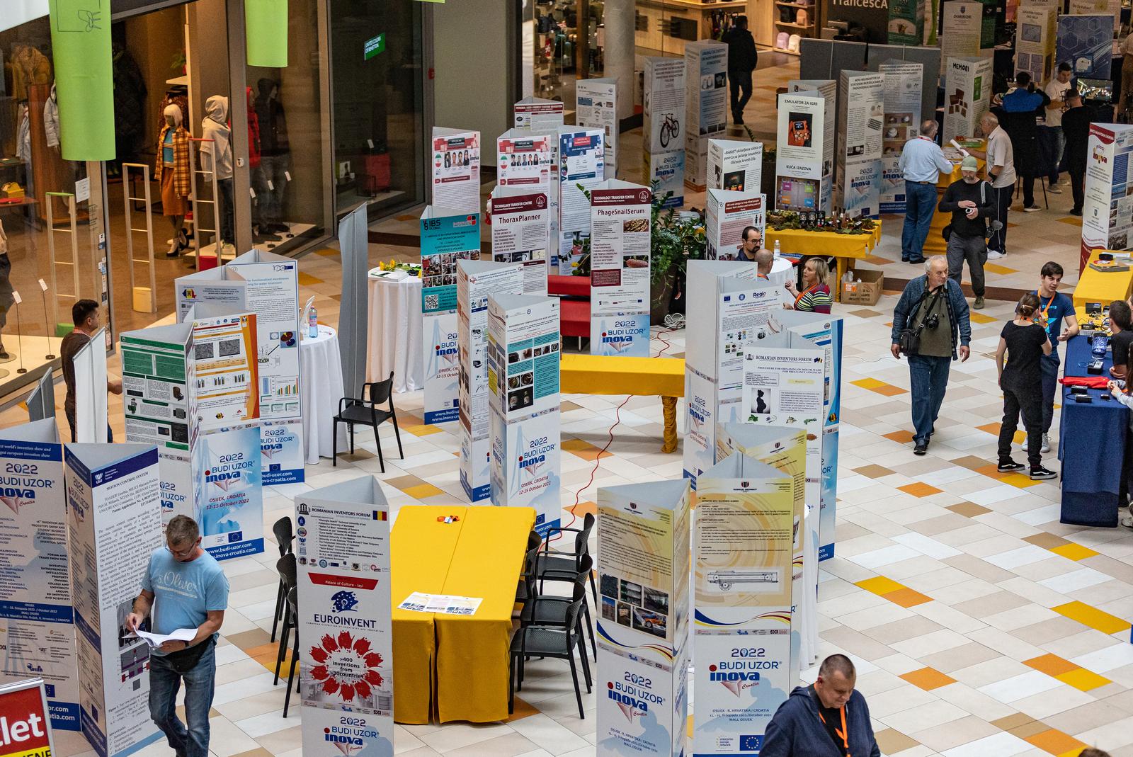 Budi UZOR/INOVA u Mall Osijek