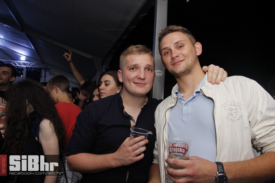 studentska_rostiljada_Mejasi_Si