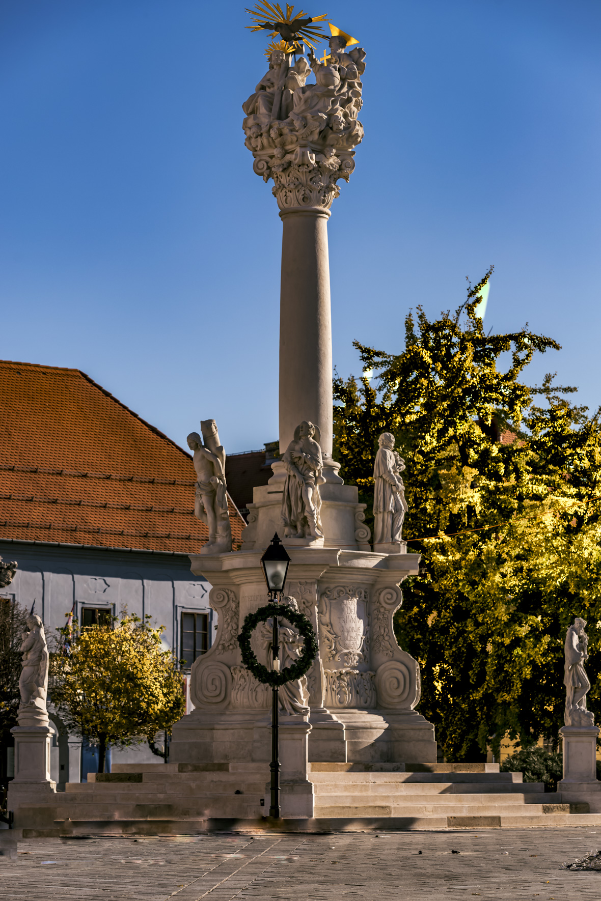 Pripreme za početak Adventa u Osijeku Pripreme za početak Adventa u Osijeku