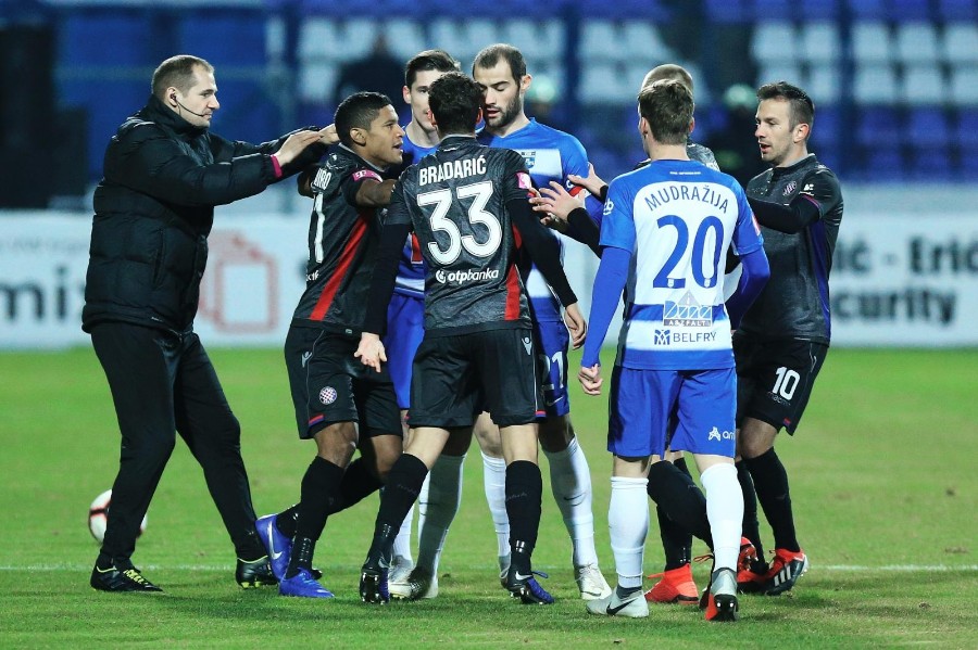 PXL_051218_22909747-900×599