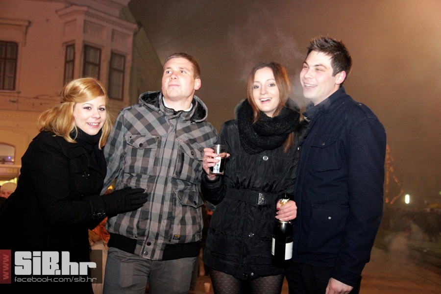 novagtrgkinolumiermediumlotus20 novagtrgkinolumiermediumlotus20