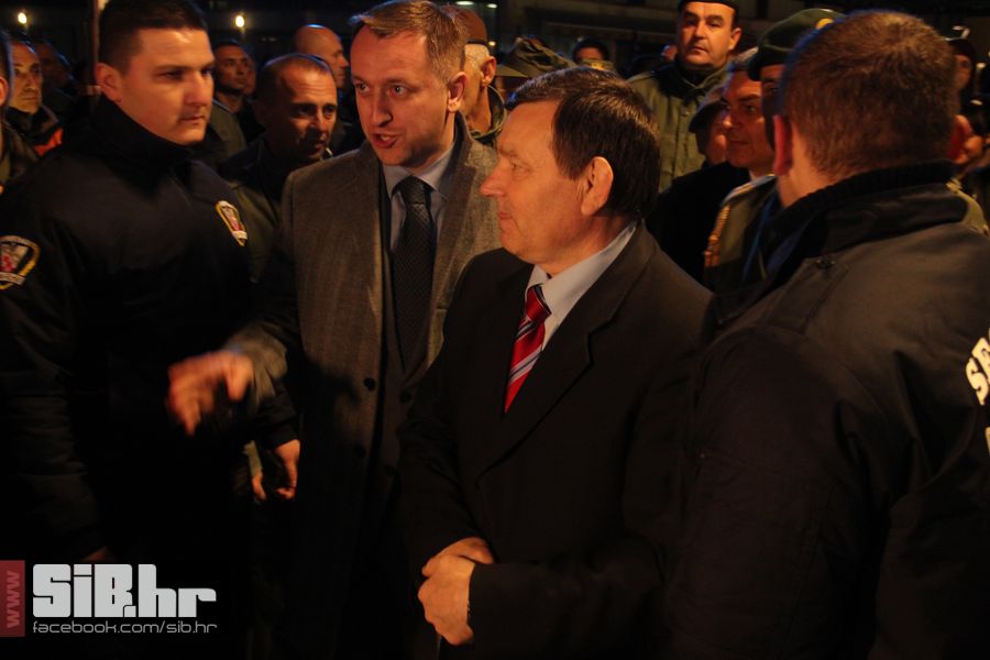 SvecanoOtvorenTrgSlobode_SiBhr_