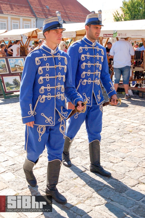 sajam_antikviteta_i_sajam_knjig