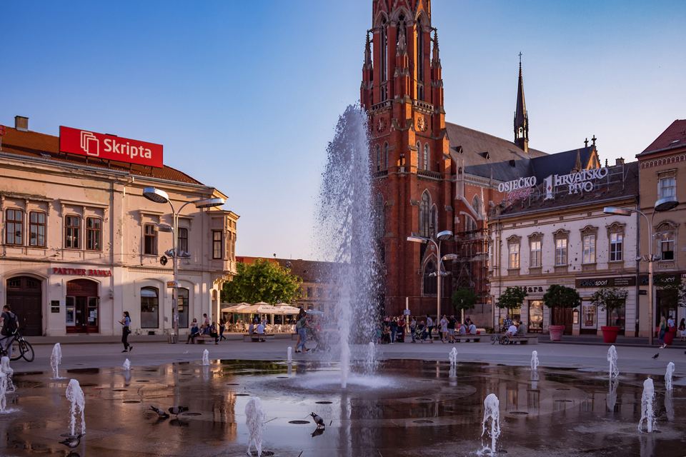 Klikom po Osijeku: Legice i lege u ljetnoj šetnji