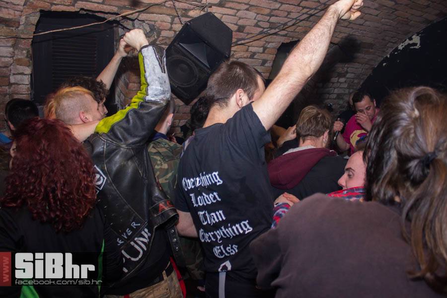 guzva_u_16ercu_EXIT_15 guzva_u_16ercu_EXIT_15