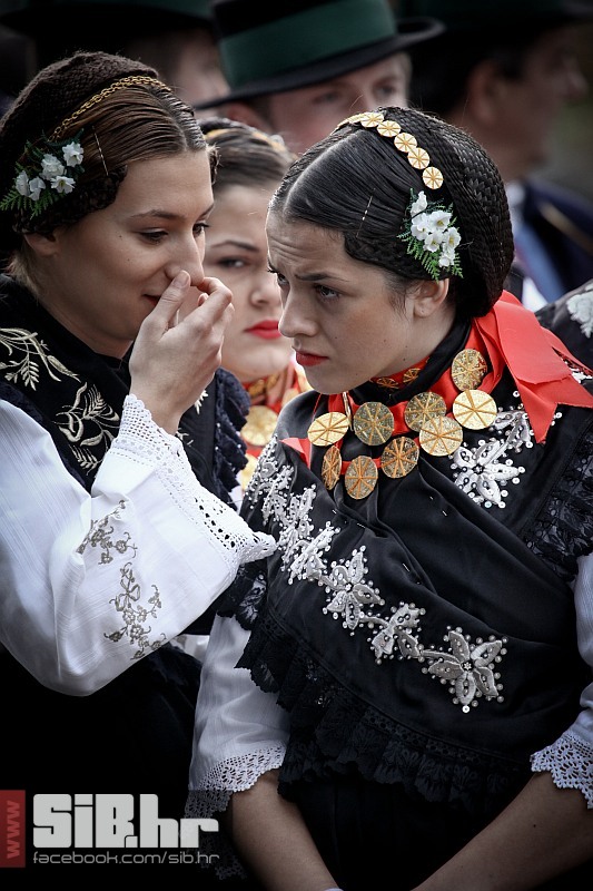 vukovar_prosvjed_protiv_cirilic