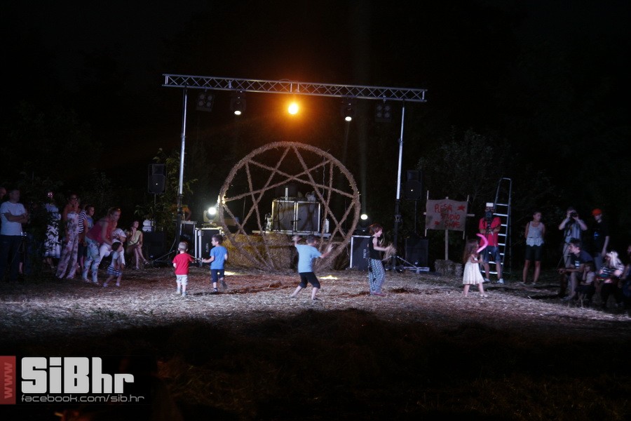 slama_dan_drugi_SiBhr_112 slama_dan_drugi_SiBhr_112