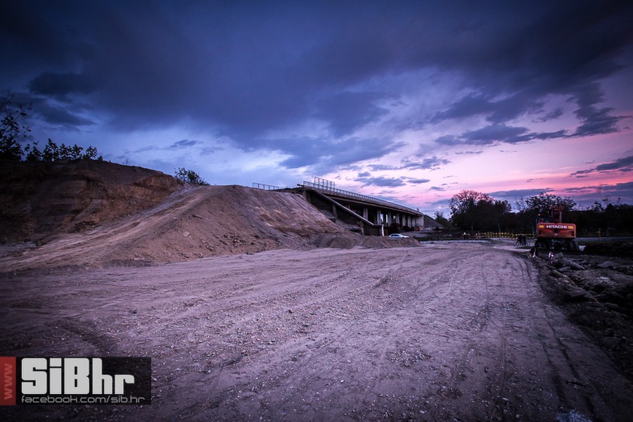 apokoalipticni_osijek_mbanic_Si