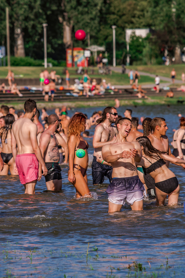 Vruća nedjelja na Dravi [Kopika i Željo kupanje]