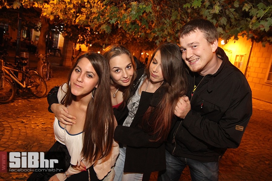 2014_10_12_fortpub_osijek_night