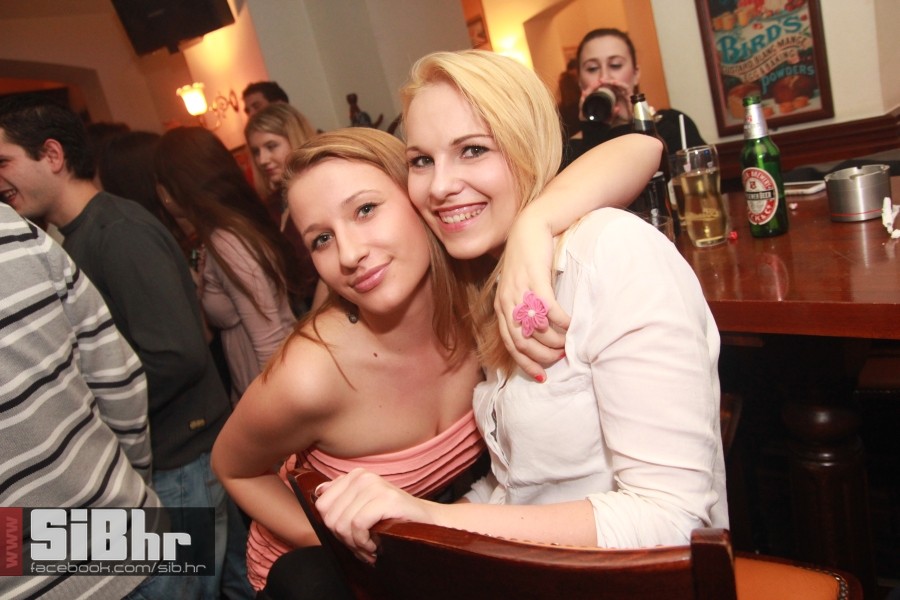 nocni_zivot_OldBridgePub_040120