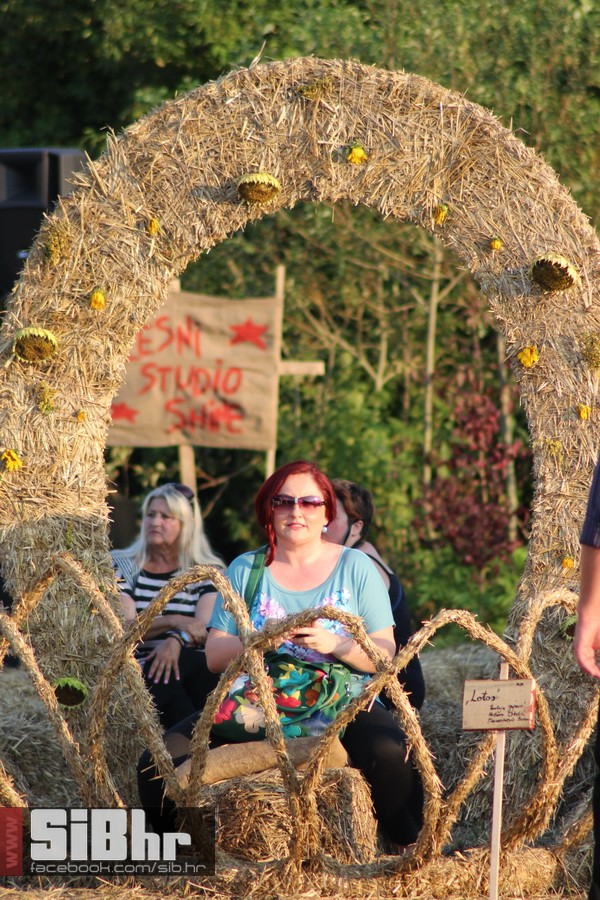 slama_dan_drugi_SiBhr_52 slama_dan_drugi_SiBhr_52