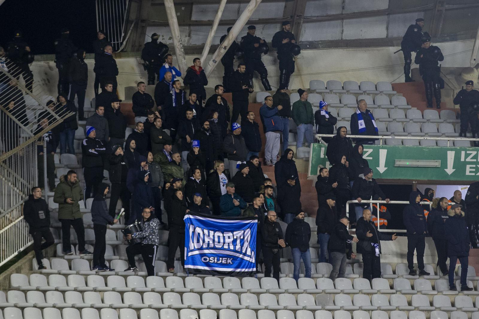 Prosinac 2021. – Navijači Osijeka na Poljudu