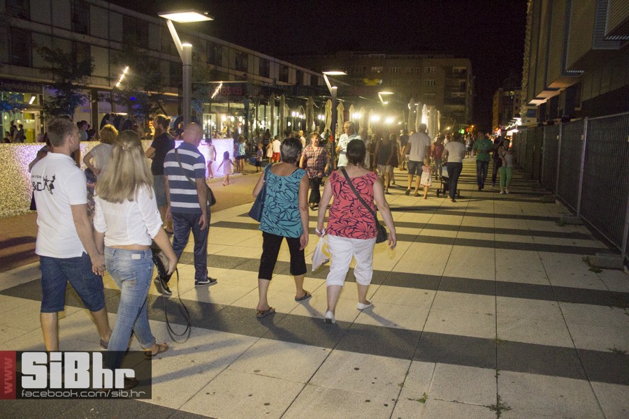 oljn_kolovoz_2015_SiBhr48