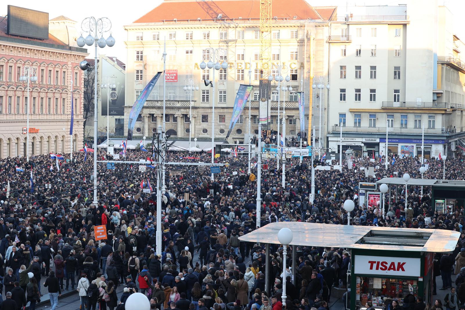 U Zagrebu veliki prosvjed protiv Covid potvrda